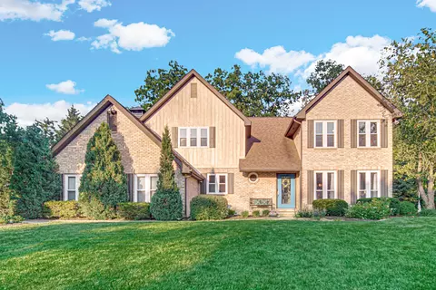 392 Westchester Ln, Valparaiso, IN 46385