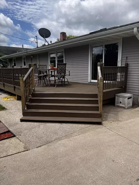 Exterior - 429 N Dwiggins St, Griffith, IN 46319 photo 7 of 11