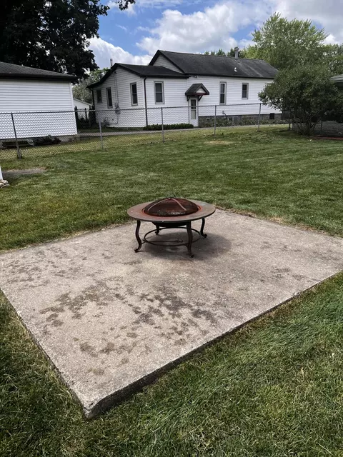 Exterior - 429 N Dwiggins St, Griffith, IN 46319 photo 11 of 11
