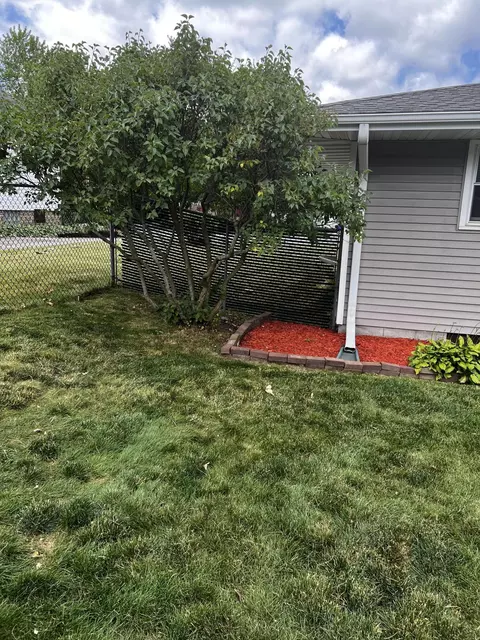 Exterior - 429 N Dwiggins St, Griffith, IN 46319 photo 4 of 11