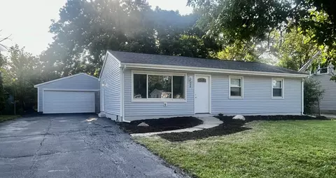 754 Juniper Rd, Valparaiso, IN 46385
