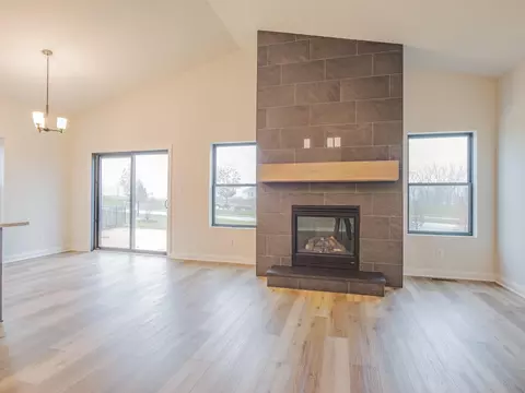 3108 Forestside Ln, Valparaiso, IN 46385 photo 10