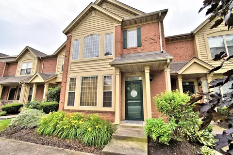 2902 Cambridge Way, Highland, IN 46322
