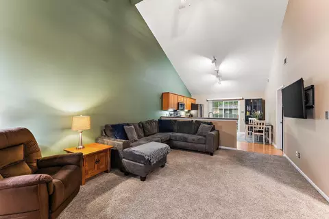 944 N Colfax St, Griffith, IN 46319 photo 5