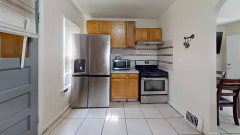 Kitchen - 2820 Stevenson St, Gary, IN 46406 photo 2 of 3
