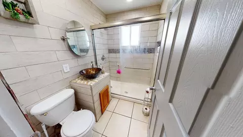 Bath - 2820 Stevenson St, Gary, IN 46406 photo 1 of 1