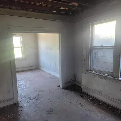 2385 Washington St, Gary, IN 46407 photo 4