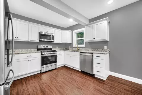 Kitchen - 9751 N Grant St, De Motte, IN 46310 photo 3 of 3