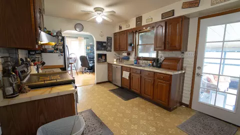 942 Mohawk Dr, Crown Point, IN 46307 photo 9