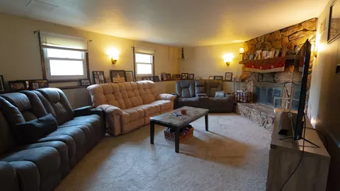 942 Mohawk Dr, Crown Point, IN 46307 photo 10