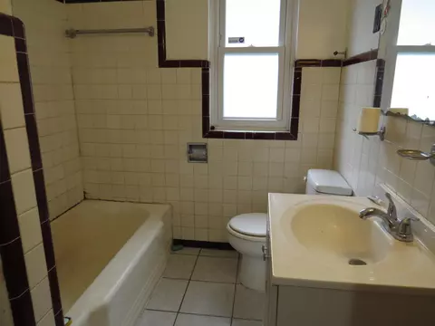 Bath - 342 Taney St, Gary, IN 46404 photo 1 of 2