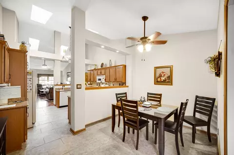1228 Sawgrass Dr, Griffith, IN 46319 photo 10