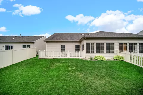 1228 Sawgrass Dr, Griffith, IN 46319 photo 23