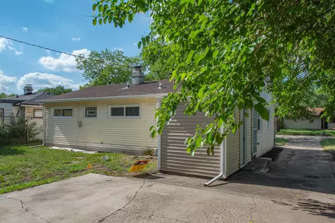 4263 W 22nd Pl, Gary, IN 46404 photo 5