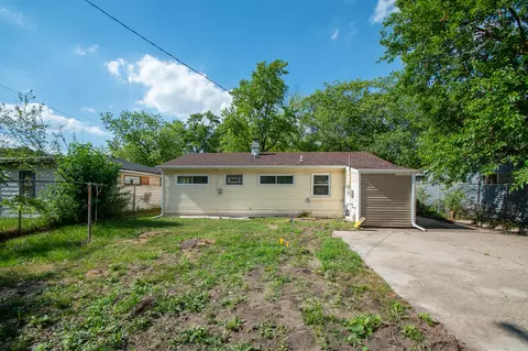 4263 W 22nd Pl, Gary, IN 46404 photo 3