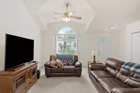 Living - 12 Edinburgh Ct, Valparaiso, IN 46385 photo 1 of 3
