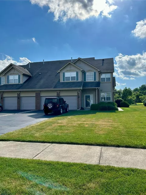 Exterior - 8026 Knickerbocker Pl, Dyer, IN 46311 photo 2 of 4