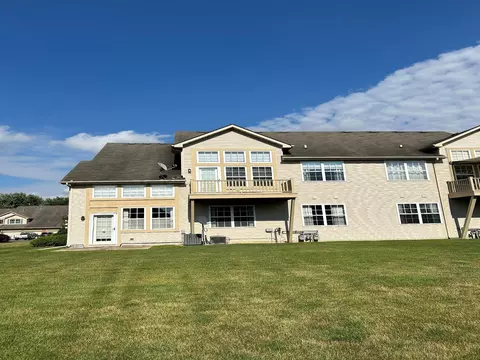 Exterior - 8026 Knickerbocker Pl, Dyer, IN 46311 photo 4 of 4