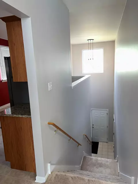 Entry Way - 8026 Knickerbocker Pl, Dyer, IN 46311 photo 2 of 4