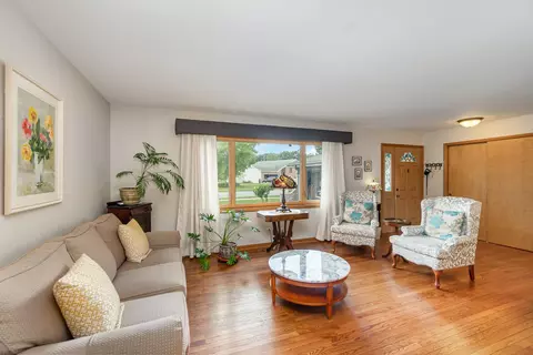 2820 Mockingbird Dr, Crown Point, IN 46307 photo 8