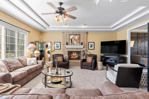 10007 Sequoia Ln, Munster, IN 46321 photo 10