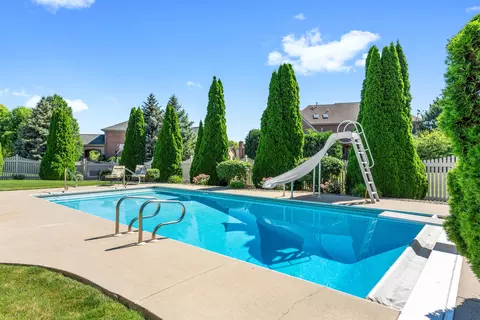 10007 Sequoia Ln, Munster, IN 46321 photo 35