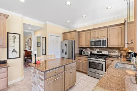 10007 Sequoia Ln, Munster, IN 46321 photo 16
