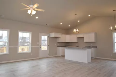 745 Blackstone Ct, Kouts, IN 46347 photo 3