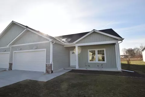 745 Blackstone Ct, Kouts, IN 46347 photo 1