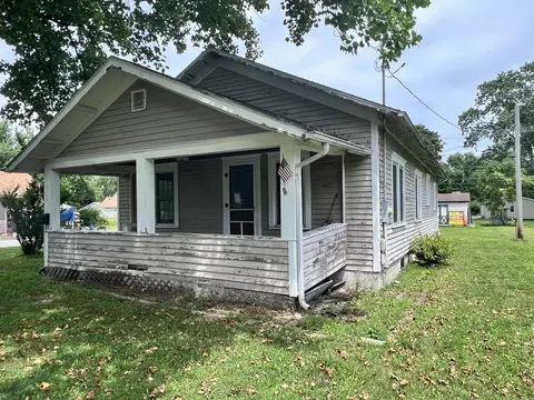 702 Elm St, Rensselaer, IN 47978