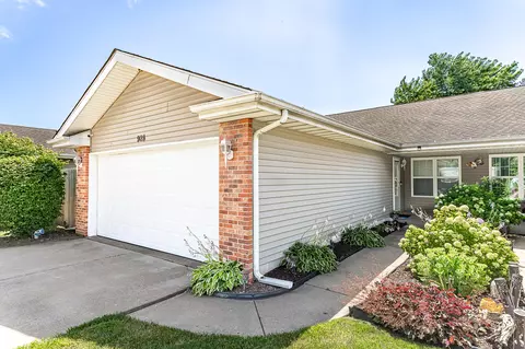 928 N Colfax Ave, Griffith, IN 46319 photo 1