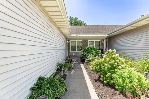 928 N Colfax Ave, Griffith, IN 46319 photo 4