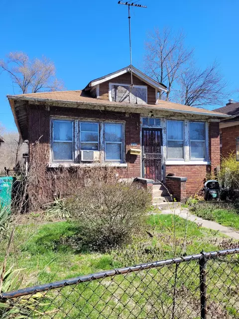 1747 Hayes St, Gary, IN 46404