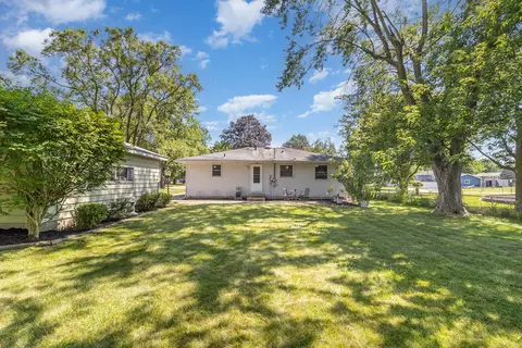 Exterior - 660 Mohawk Dr, Lowell, IN 46356 photo 6 of 8