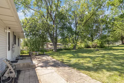 Exterior - 660 Mohawk Dr, Lowell, IN 46356 photo 4 of 8