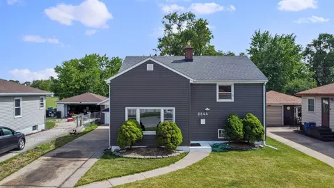 2844 Duluth St, Highland, IN 46322
