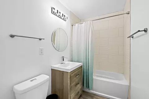 Bath - 3841 E 13th Ave, Gary, IN 46403 photo 1 of 1
