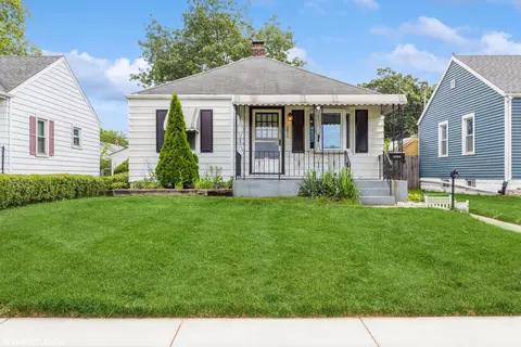 6811 Woodmar Ave, Hammond, IN 46323