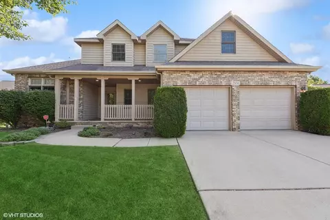 2504 Westminster Dr, Valparaiso, IN 46385