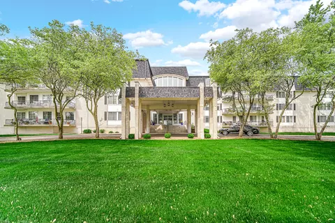 8750 Harrison Ave #207, Munster, IN 46321