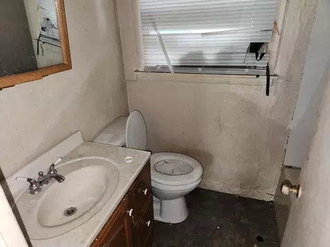 1453 W 18th Ave, Gary, IN 46407 photo 8