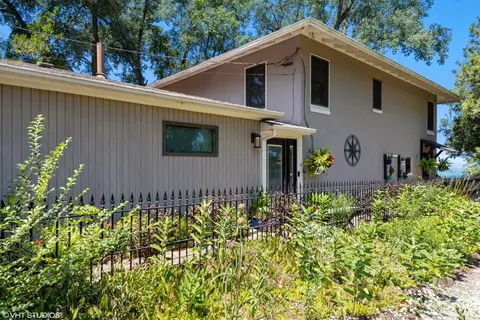 Exterior - 7524 Oak Ave, Gary, IN 46403 photo 15 of 22
