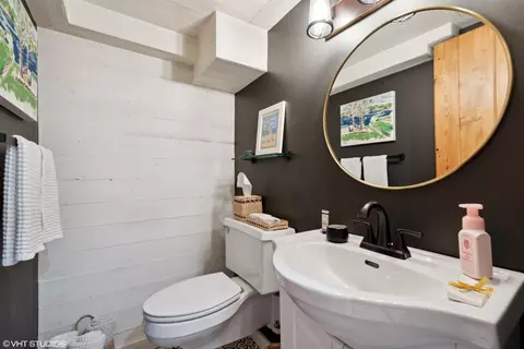 Bath - 7524 Oak Ave, Gary, IN 46403 photo 3 of 3