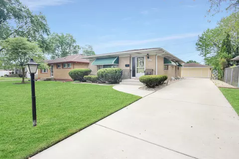 625 E Ash Pl, Griffith, IN 46319 photo 1