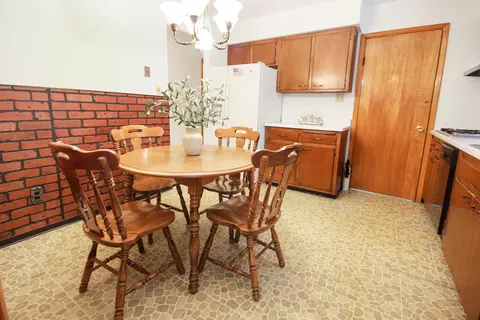 625 E Ash Pl, Griffith, IN 46319 photo 7