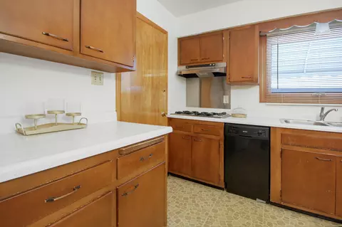 625 E Ash Pl, Griffith, IN 46319 photo 8