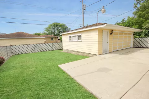 625 E Ash Pl, Griffith, IN 46319 photo 14