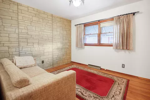 625 E Ash Pl, Griffith, IN 46319 photo 9