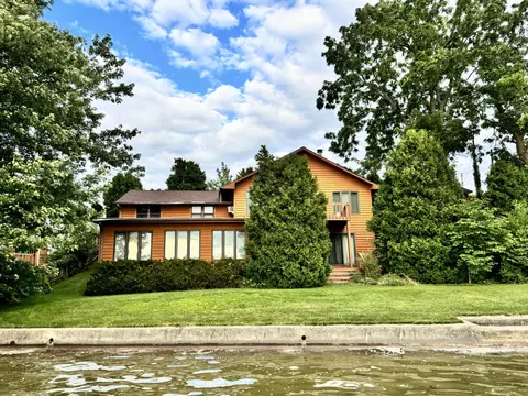 1500 N Lake Shore Dr, Kewanna, IN 46939