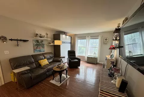 Living - 120 A Pine Dr, Porter, IN 46304 photo 1 of 2
